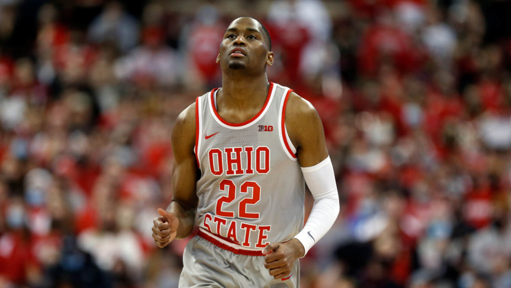 Malaki Branham jogging on court looking up