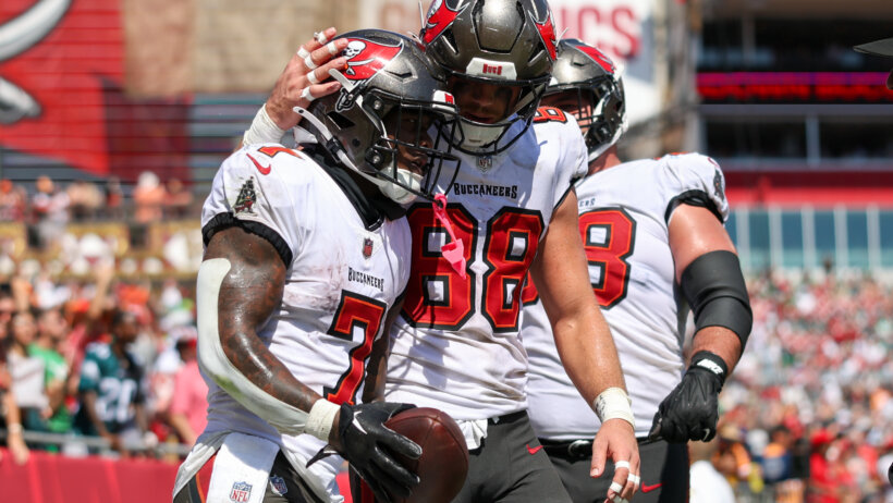 buccaneers falcons thursday night football