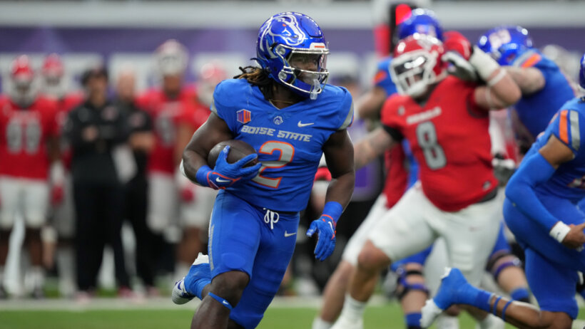 Boise State Broncos running back Ashton Jeanty carries the ball against the UNLV Rebels