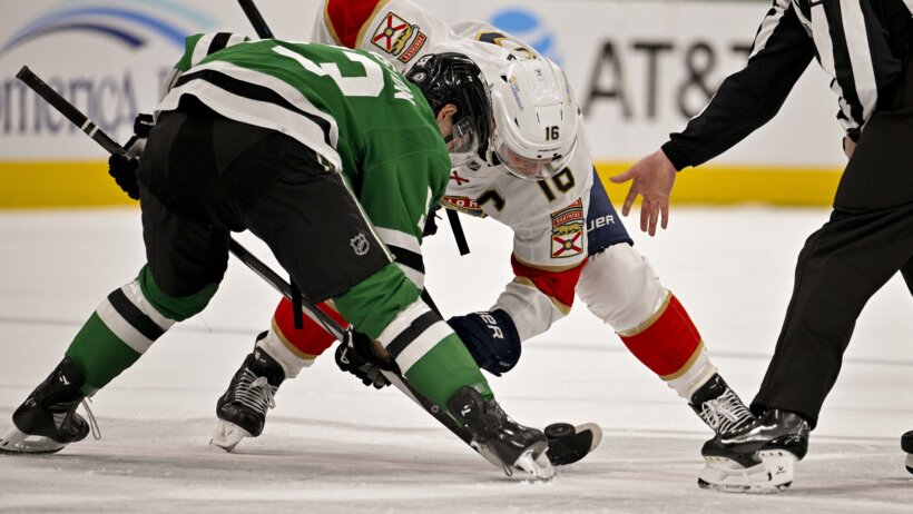 Dallas Stars and Florida Panthers faceoff