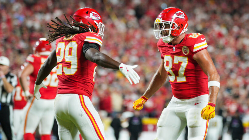 Kareem Hunt and Travis Kelce celebrate after a Chiefs touchdown