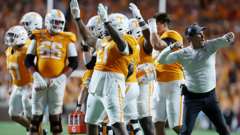 Tennessee Volunteers players celebrate TD