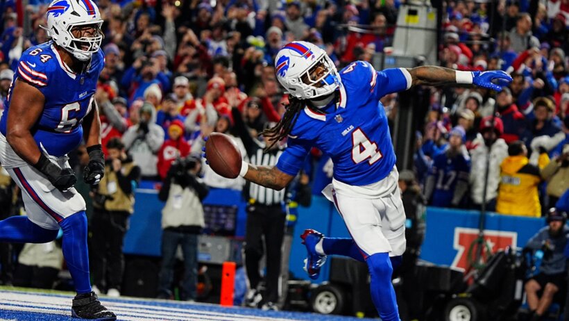 Buffalo Bills running back James Cook celebrating a TD